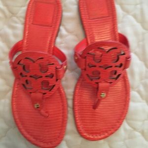 Tory Burch Miller Poppy 9.5 gently worn